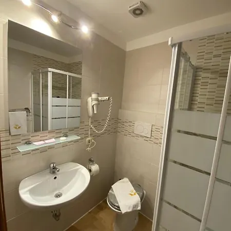 Atena Hotel