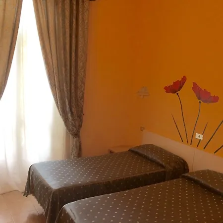 Atena فندق ميلان