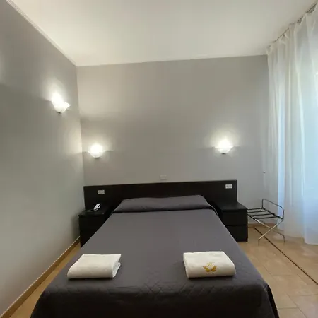 Atena Hotel 2*