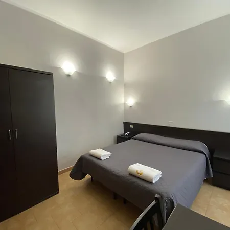 Atena Hotel 2*