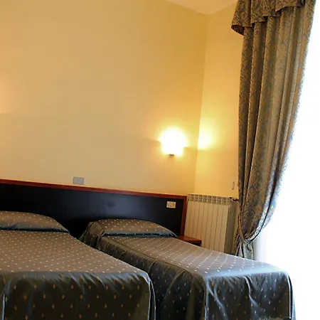 Atena Hotel 2*
