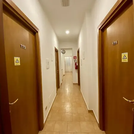 阿特纳酒店 酒店