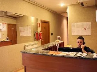 阿特纳酒店 2* 米兰